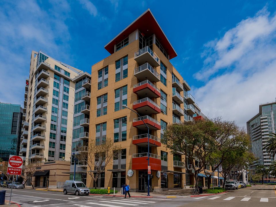 1st image of 253 10th Ave Unit 821