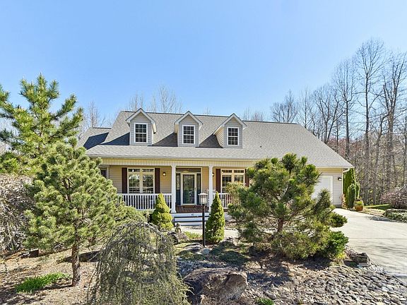 3rd image of 41 Golden Pond Way