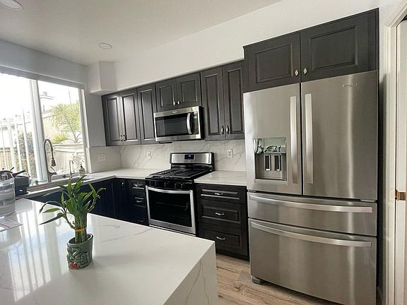 3rd image of 11887 Spruce Run Dr APT B