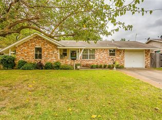 505 NW Renfro St, Burleson, TX 76028