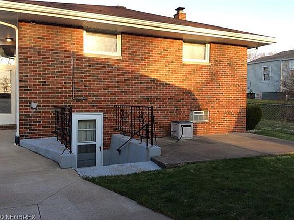 3rd image of 316 Ripley Ave