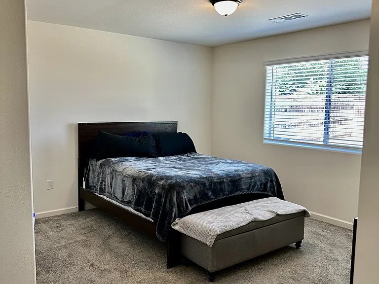 677 Country Pl — Photo 37