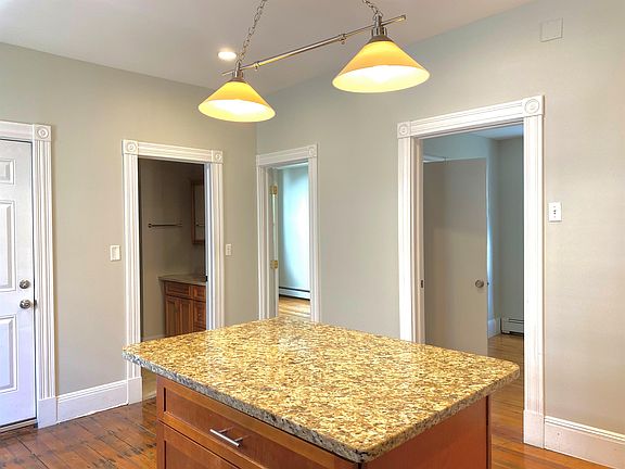 4th image of 32 Forbes St #2