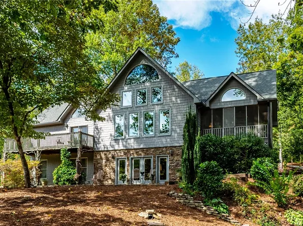 2111 Moorefield Memorial Hwy, Pickens, SC 29671