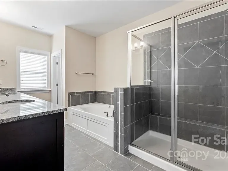733 Herrin Ave — Photo 15