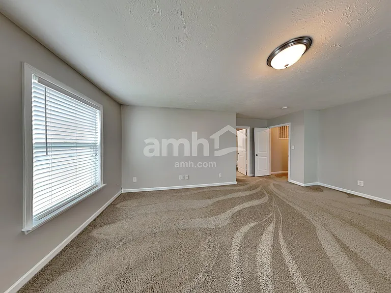 2364 Blackthorn Dr — Photo 8