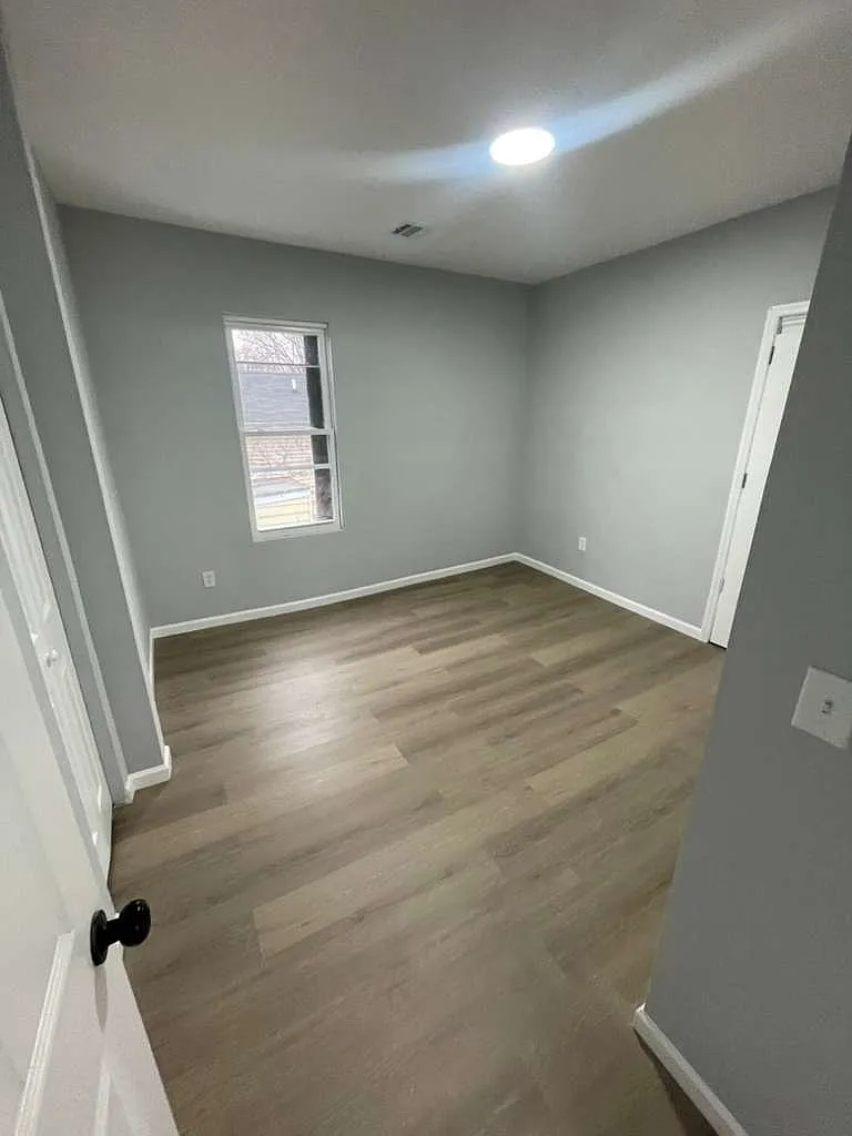 3 bed, $2,150 — Photo 2
