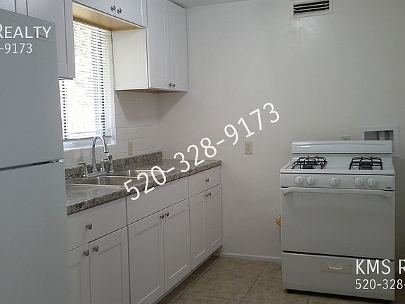 4th image of 5126 E Bellevue St Unit 1102