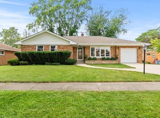 2410 Hawthorne Ave, Westchester, IL