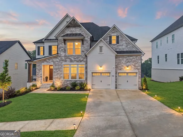 946 Keystone Dr, Woodstock, GA 30188