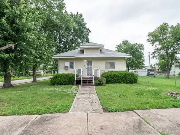 1000 E Maple St, Independence, KS 67301
