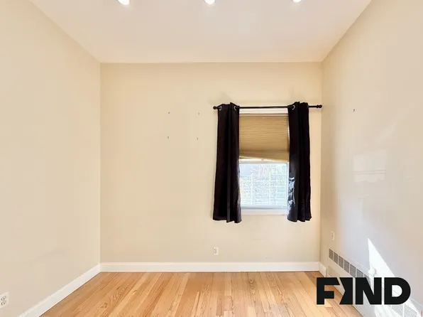 169 Sackett Street image 22 of 27