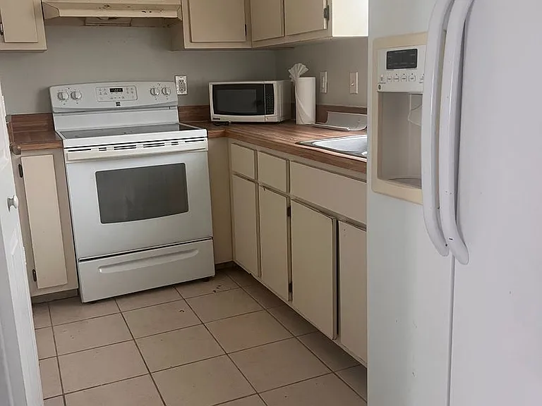 1517-21 SW Santa Barbara Pl — Photo 26