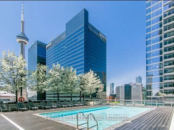 55 Bremner Blvd #2811, Toronto, ON M5J 0A6