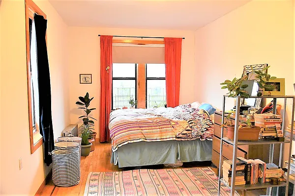 Rented by Lang Realty LLC | media 4