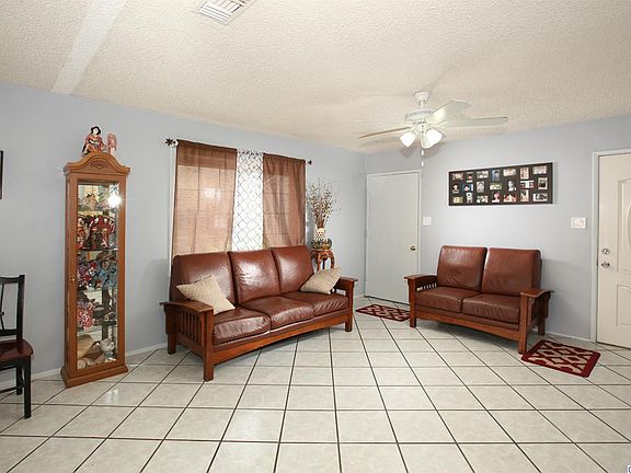 5th image of 8146 Matilija Ave