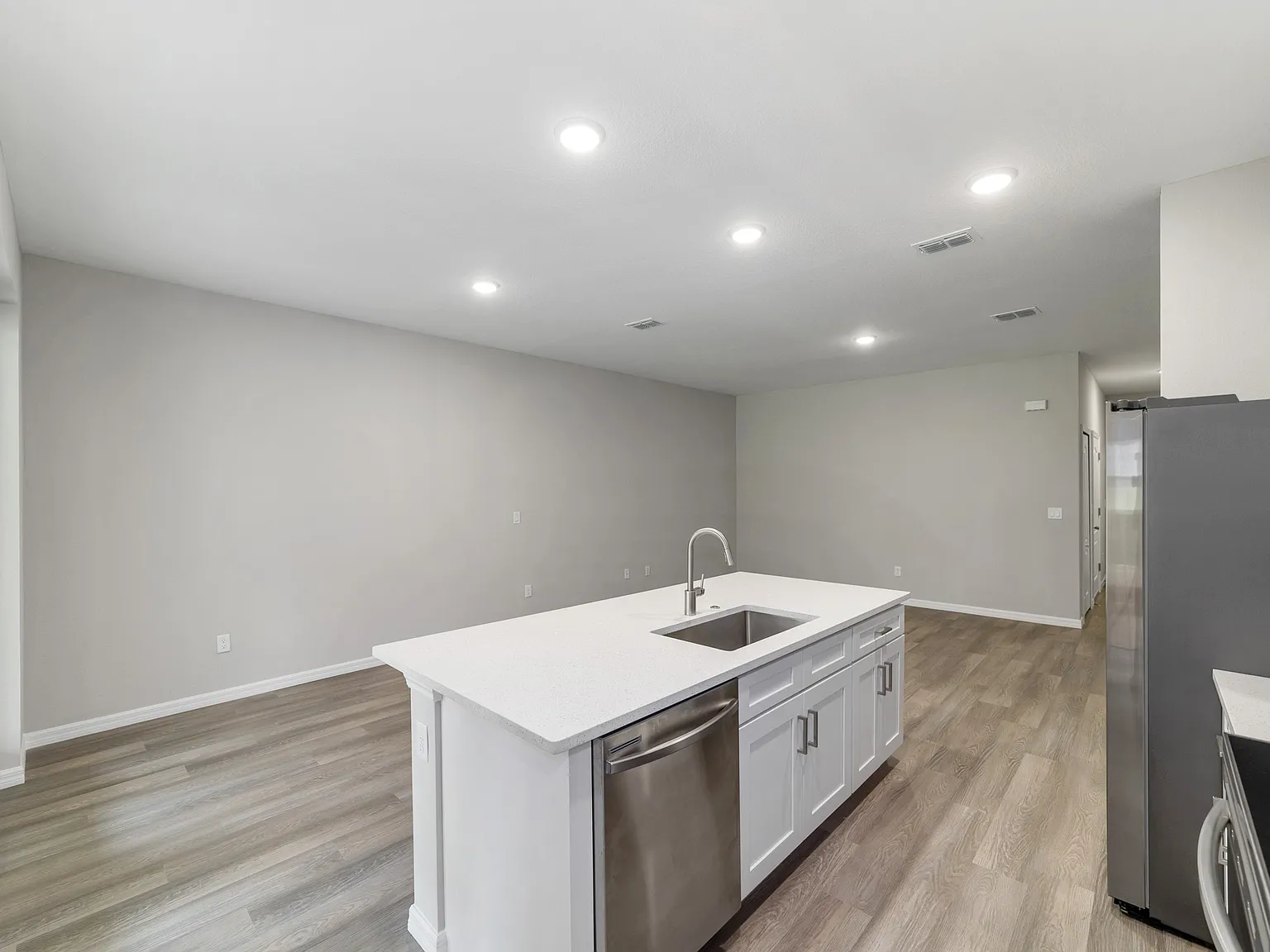3 bed, 1313 sqft, $1,750 — Photo 3