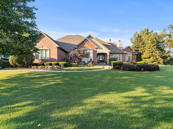 3rd image of 11712 Country Pond Dr