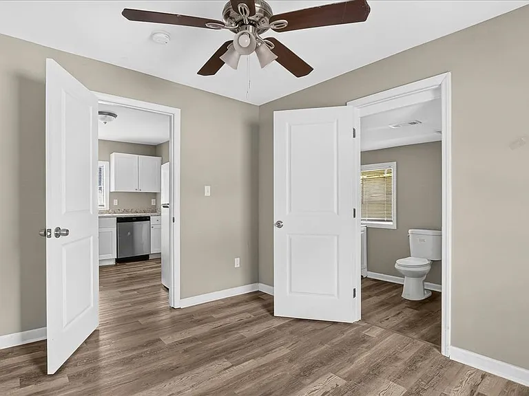 415 Spring Ct — Photo 18