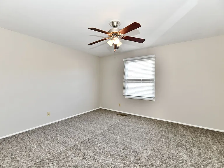 Park Lane Apartments — Photo 59