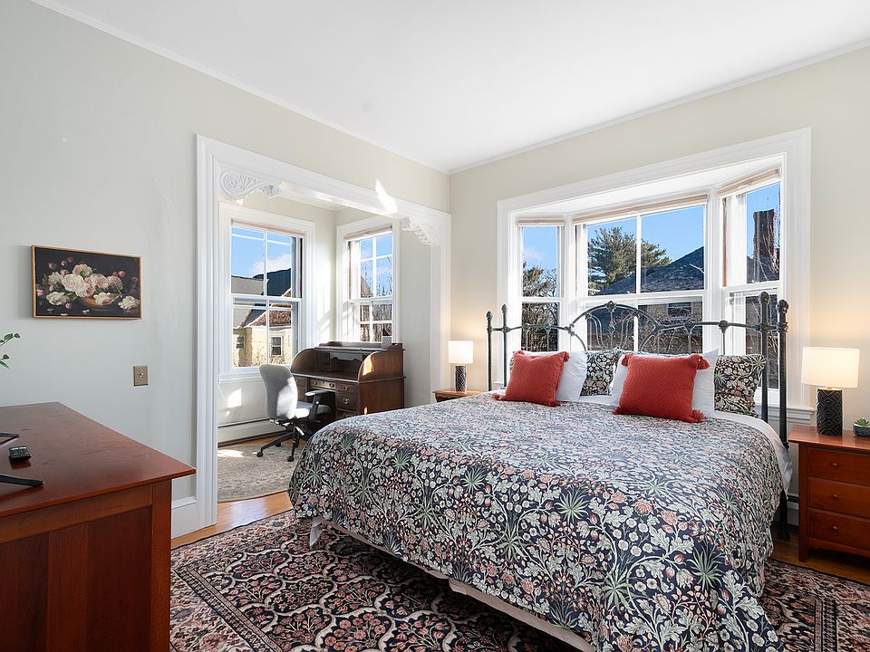 King Bedroom 2nd Floor