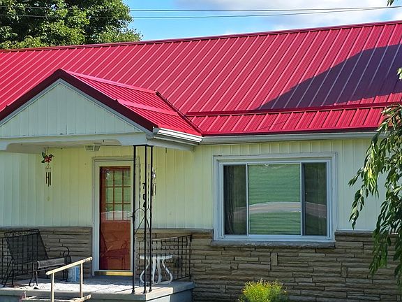 3rd image of 704 Files Creek Rd