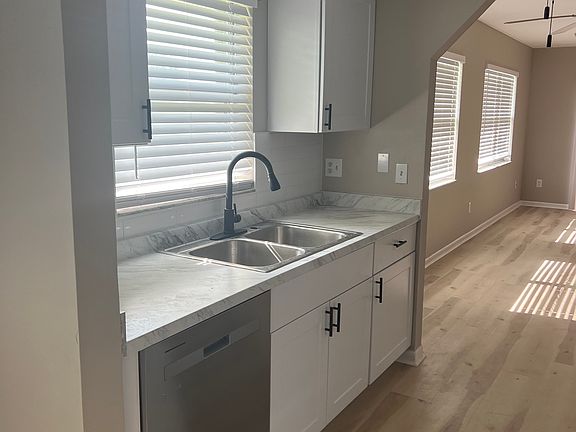 4th image of 1765 Fairview Shores Dr
