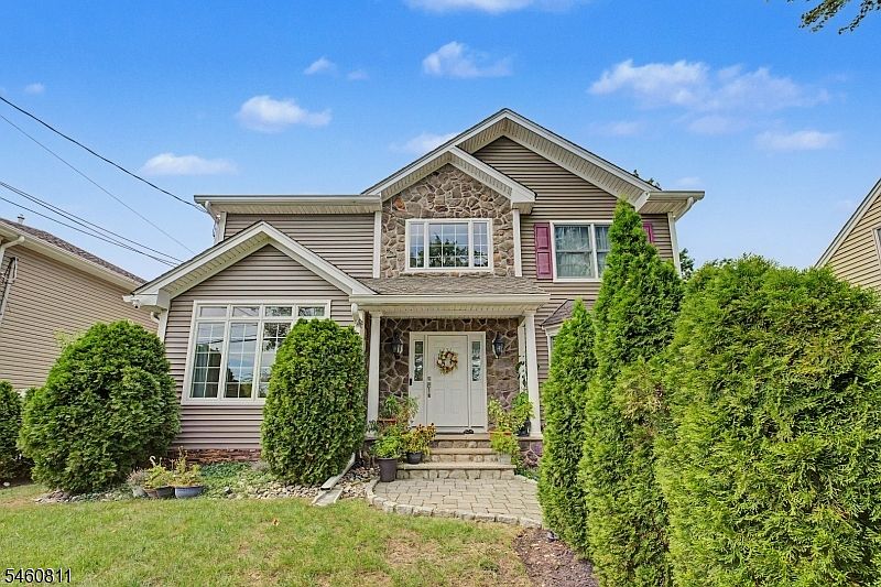 1st image of 631 Oak Ave