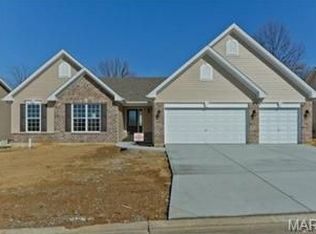 23 Flanders Ct, O'Fallon, MO 63366