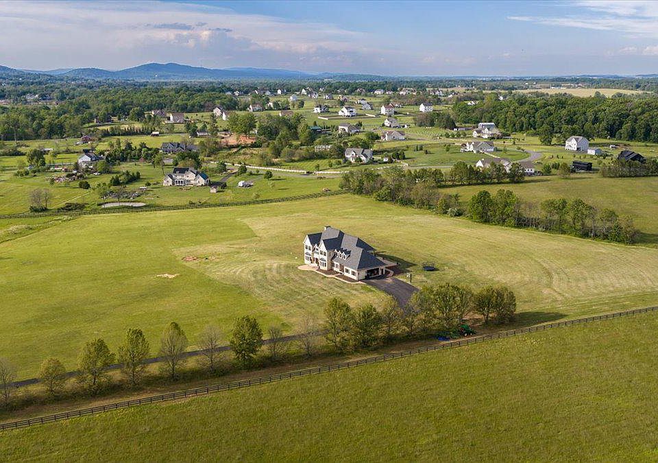 1st image of 15028 Merritt Farm Ln