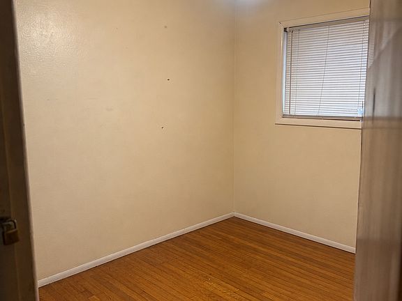 5th image of 420 Yale Dr