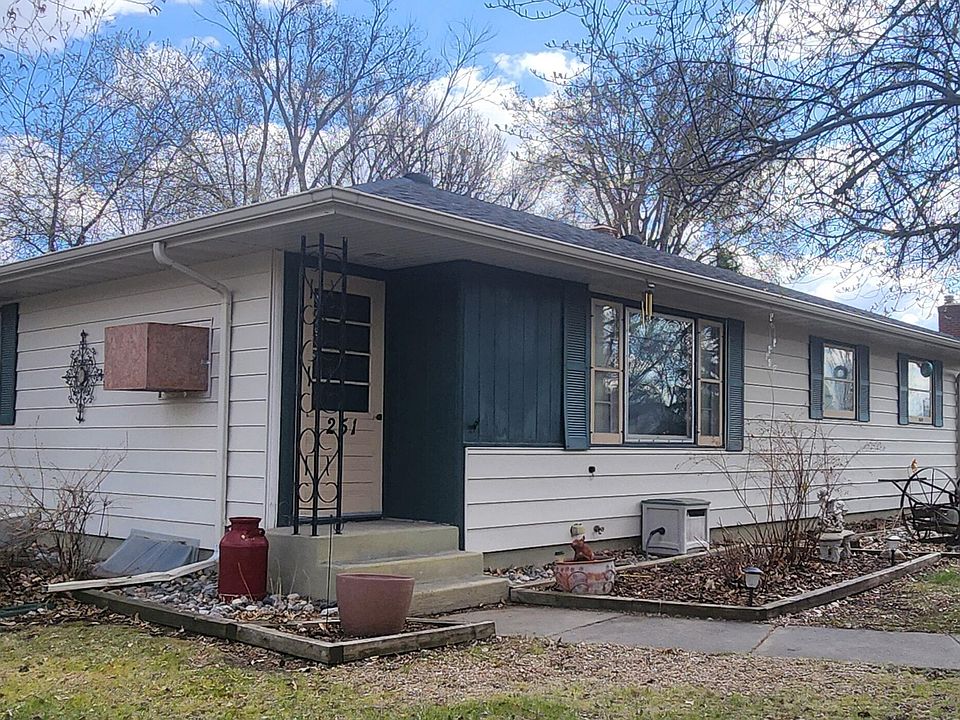 1st image of 251 5th Ave N