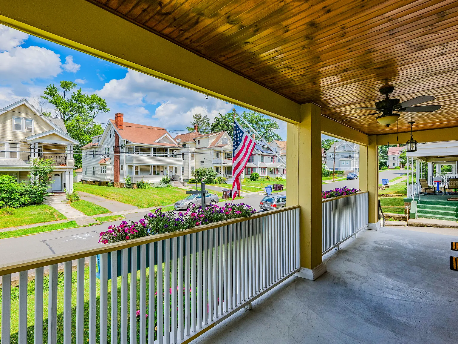 3 bed, 1600 sqft, $2,000 — Photo 3