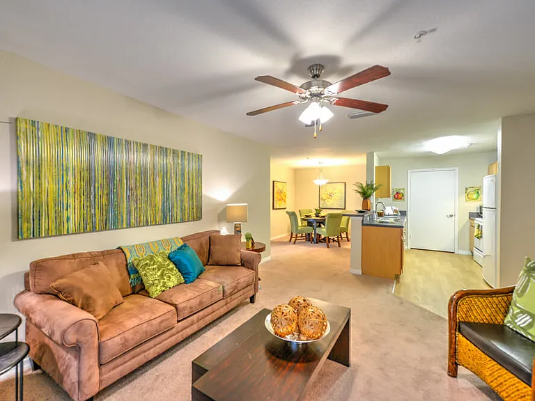 Addison Landing — Photo 42
