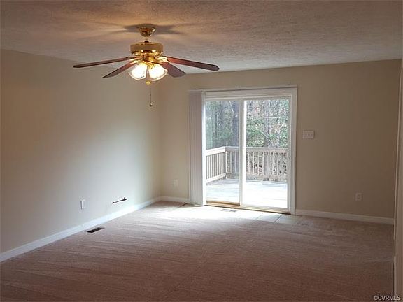 3rd image of 394 Pine Knoll Trl
