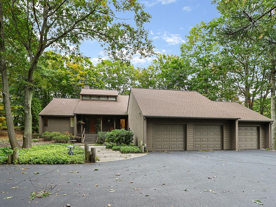 1st image of 2303 Sunset Bluff Dr