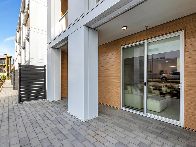 235 Wallace St — Photo 40