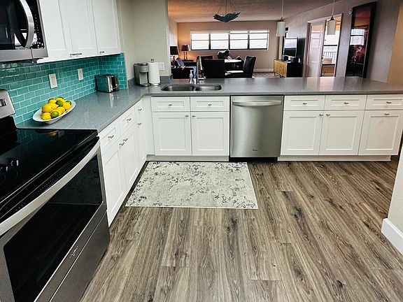 4th image of 3200 Port Royale Drive N #2004