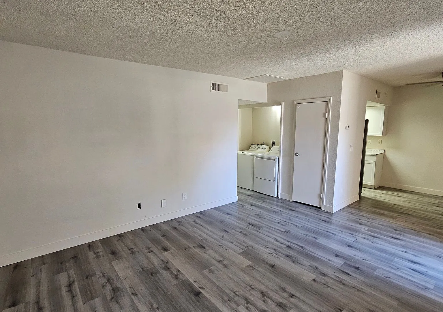 2771 Eldora Cir — Photo 4
