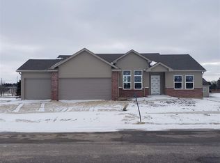 407 Hughes Pkwy, Poplar Grove, IL 61065