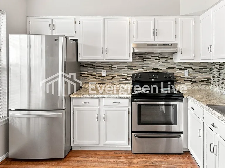 13 Hardwood Dr — Photo 6