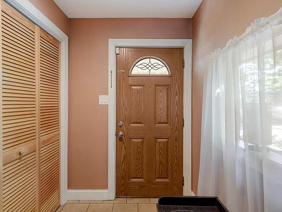 4th image of 500 Prospect Rd