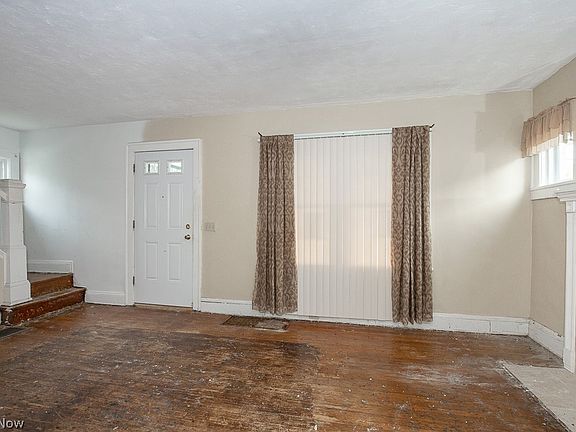 4th image of 4402 E 131st St