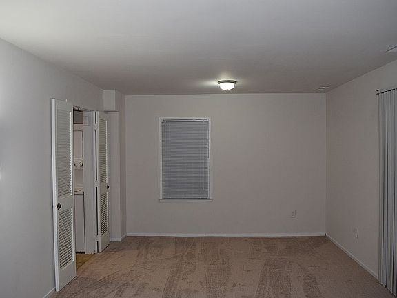 4th image of 1539 Front Royal Dr