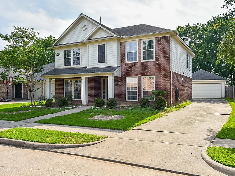 3935 Carters Lake Dr — Photo 1