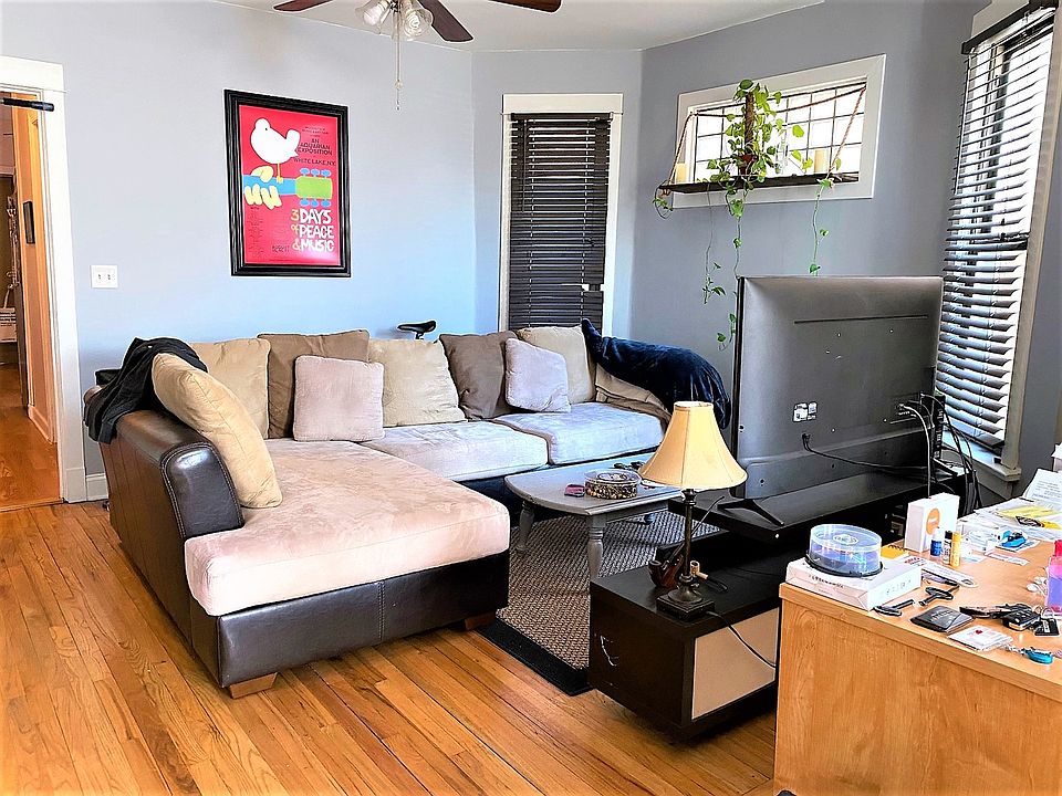1st image of 3926 W Byron St #1