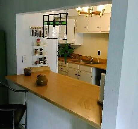 5th image of 103 Burkett Ln