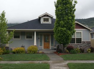 4683 Hathaway Dr, Medford, OR