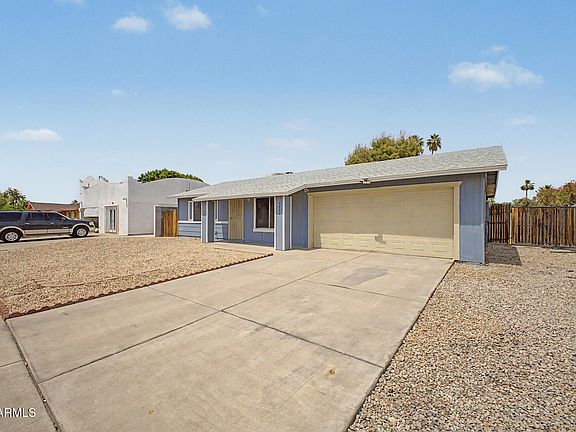 3rd image of 5222 W ALTADENA Avenue