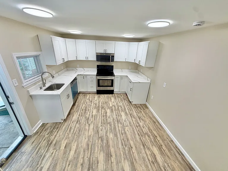 12012 Main St #1 — Photo 13